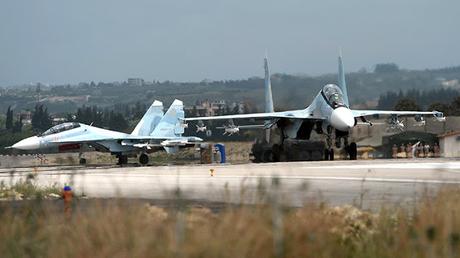 Fuerzas rusas y sirias abaten hoy más de 800 terroristas del Estado Islámico.
