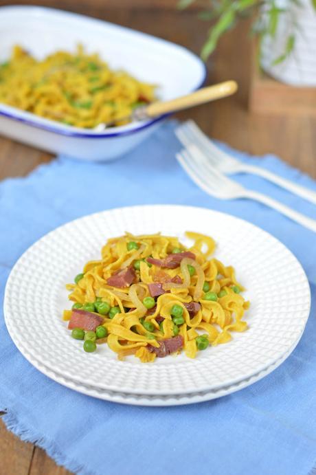 Pasta con guisantes al curry