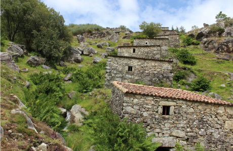 Baiona- Oía -Molinos de Folón y Pico- A Guarda