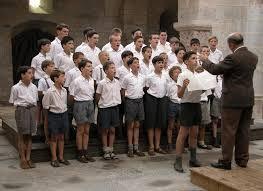 El significado de soñar con un coro.