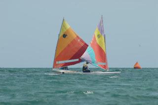 Barahona se vuelven a llenar de velas de colores