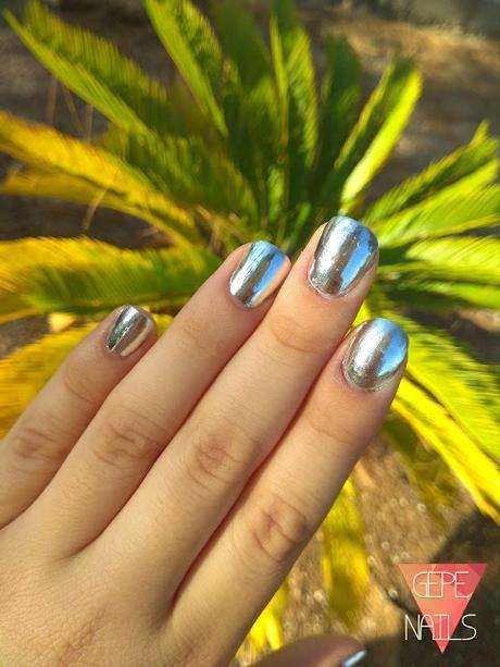 Esmalte CROMADO LÍQUIDO. (LIQUID CHROME/MIRROR NAIL POLISH) Esmalte CROMADO LÍQUIDO. (LIQUID CHROME/MIRROR NAIL POLISH)