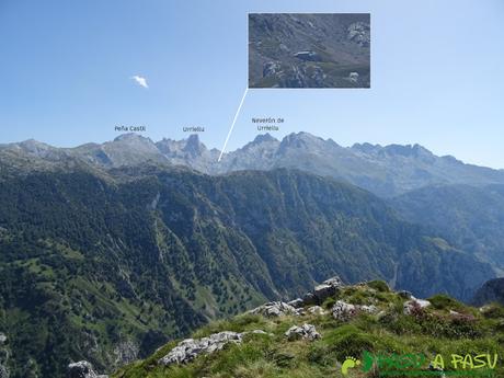 Desde Cabeza Llamedo, vista del Refugio de Urriellu