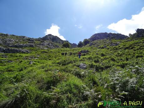 Subiendo por la Canal de Somas