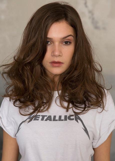 cabello castano personalidad