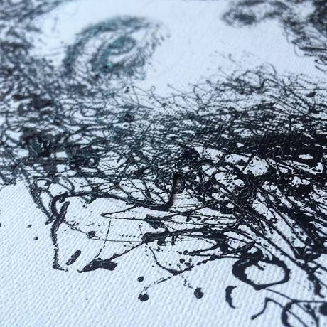 La enfermera que pinta hermosos cuadros con jeringas