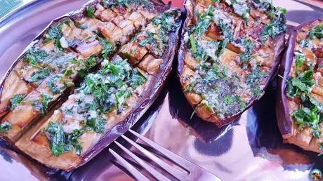 Berenjenas asadas con finas hierbas Berenjenas asadas con finas hierbas