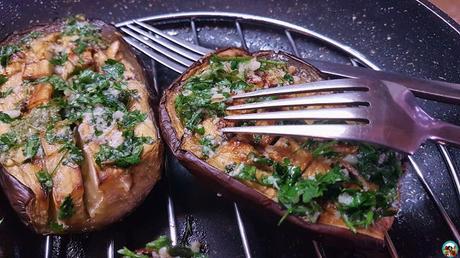 Berenjenas asadas con finas hierbas