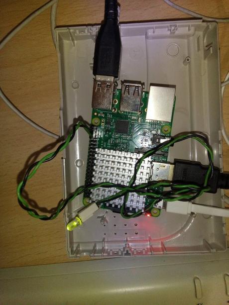 Encender un led ( o lo que quiera)  con su Raspberry  PI 3  desde una aplicación móvil y no morir en el intento