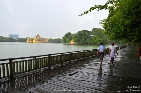 Yangon, Belleza Colonial entre Lagos y Pagodas