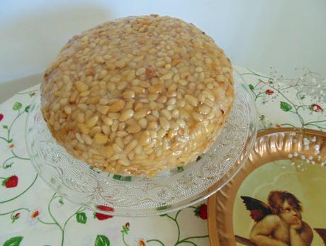 Tarta de piñones