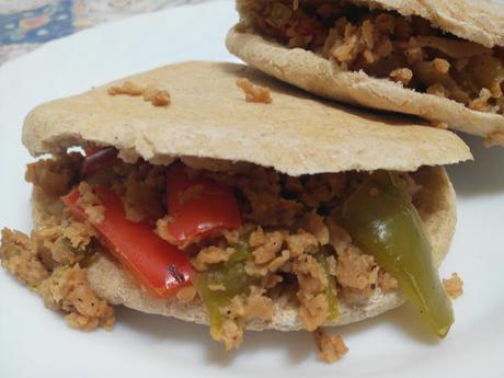 (Receta Vegetariana) Pan de pita relleno de falsa carne picada