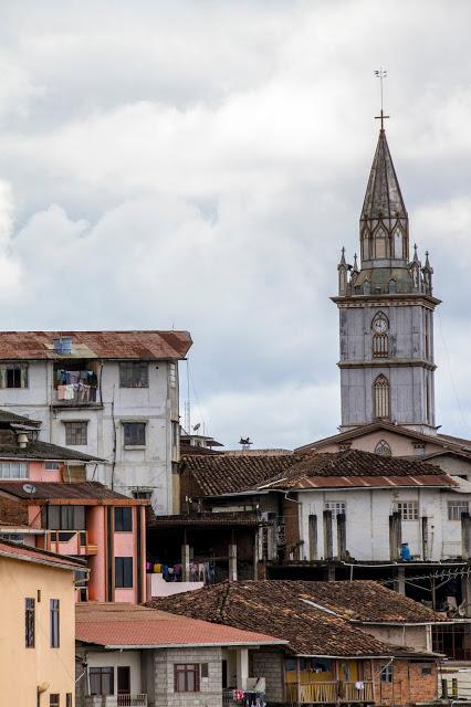 Zaruma, olor a café, minería y casas de colores