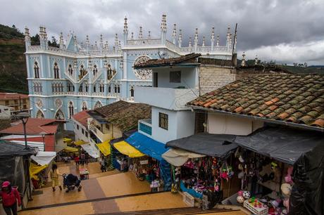 Zaruma, olor a café, minería y casas de colores