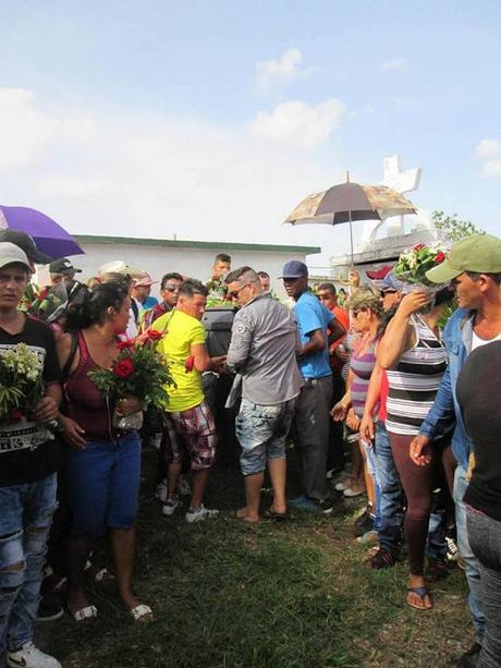 Sepultado el joven pelotero placeteño Enmanuel González Ríos