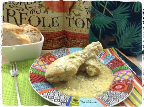Pollo con salsa de huevo Pollo con salsa de huevo