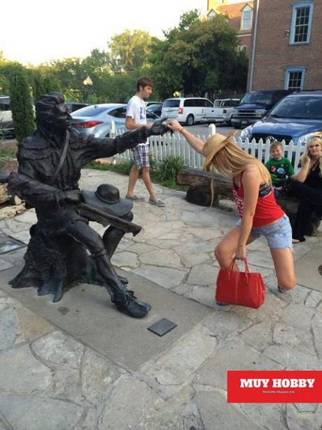 Momentos graciosos con estatuas (20 fotos)