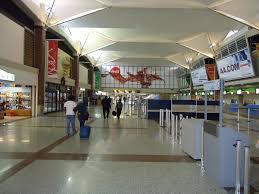 Anuncia cancelaciones de vuelos en aeropuerto Las Américas