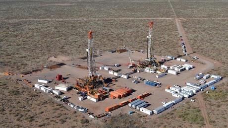 YPF acordó con una petrolera noruega para explotar Vaca Muerta