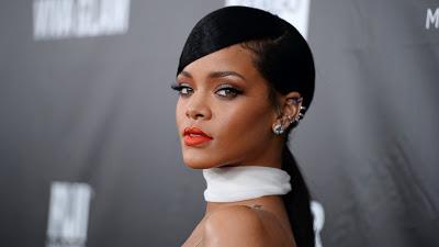Rihanna y su línea de maquillaje