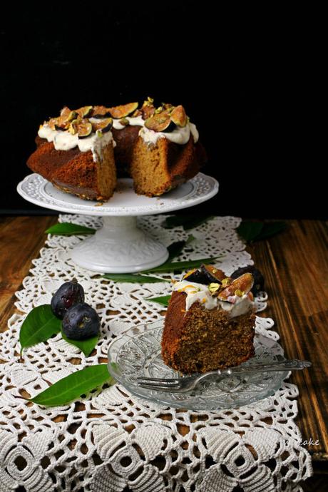 bizcocho-de-miel-higos-y-pistachos, honey-figs-and-pistachios-cake