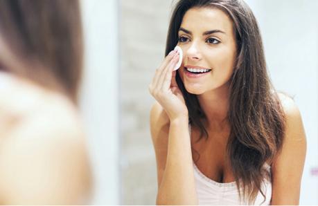 MINIMIZA LA APARIENCIA DE LOS POROS :