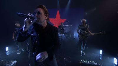 U2 tocan 'Bullet the blue sky' y 'You're the best thing about me' en el programa televisivo de Jimmy Fallon