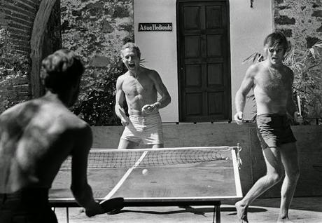 Fotos Vintage de Celebridades Jugando al Tenis de Mesa