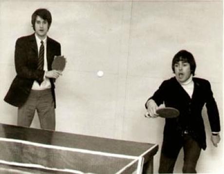 Fotos Vintage de Celebridades Jugando al Tenis de Mesa