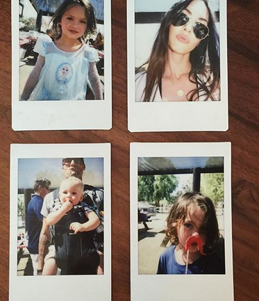 El esposo de Megan Fox defiende que su hijo de 4 años se vista de niña y se ponga vestidos