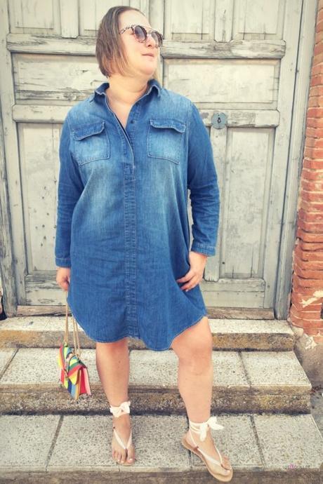 look talla grande curvy con vestido vaquero denim dress violeta by mango con sandalias de lazos de tela nude de asos y bolso colores aliexpress