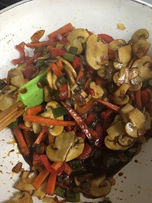 Wok De Verduras Con Noodles Y Langostinos