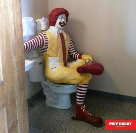 20 Fotos de personas divirtiendose con Ronald McDonalds