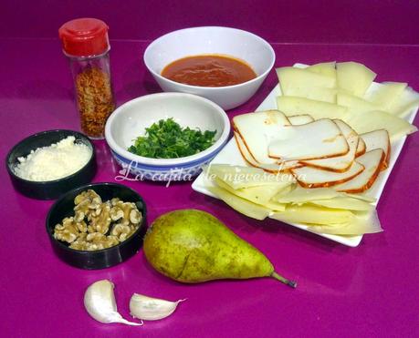 Pizza 4 quesos con nueces y pera al azafran