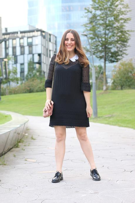 Outfit para el trabajo con vestido negro