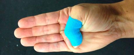 Vendajes en crossfit vendaje-pulgar-hoopgrip-crossfit