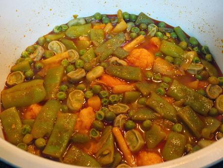 Menestra con pollo olla GM