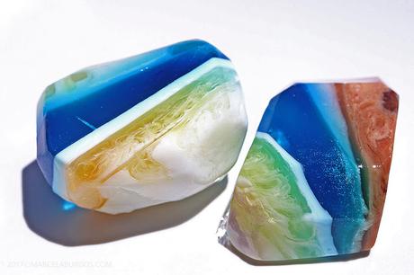 Gemstone soaps, jabones piedra o gemas.