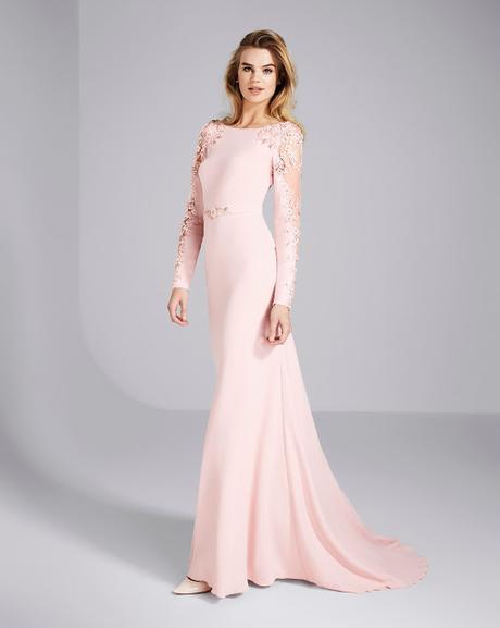 Pronovias presenta la nueva colección de fiesta 2018 diseñada para que las mujeres deslumbren en los momentos más especiales