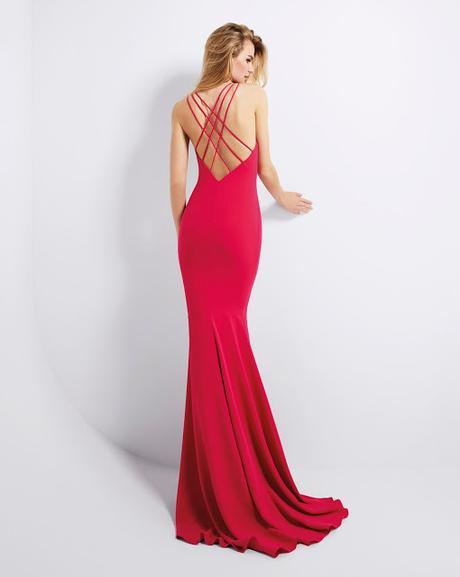 Pronovias presenta la nueva colección de fiesta 2018 diseñada para que las mujeres deslumbren en los momentos más especiales