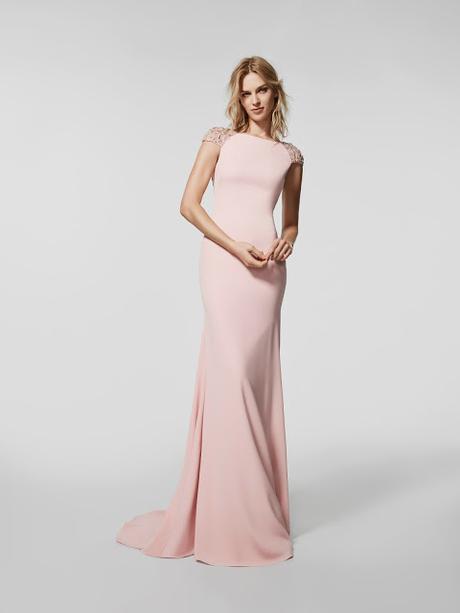 Pronovias presenta la nueva colección de fiesta 2018 diseñada para que las mujeres deslumbren en los momentos más especiales