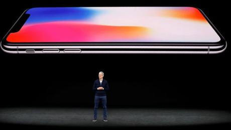 Por qué el nuevo #iPhoneX de Apple tiene uno de los componentes principales de su archirrival #Samsung