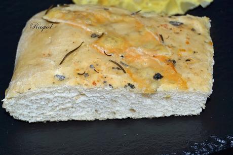 Focaccia de romero y queso gran padano