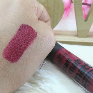 Labiales Mate de Essence - Matt Matt Matt Lipgloss