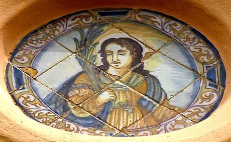 La cerámica de la torre de la Iglesia de San Isidoro.