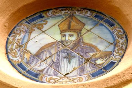 La cerámica de la torre de la Iglesia de San Isidoro.