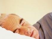 Dormir siesta podría ayudar mantener presión arterial raya