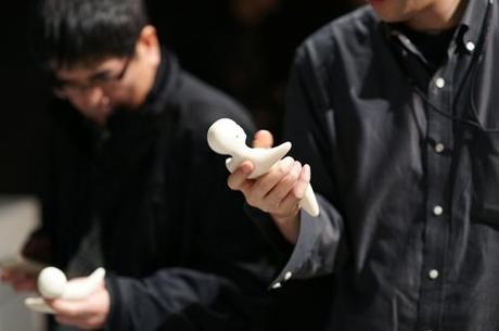 Elfoid, el teléfono móvil humanoide