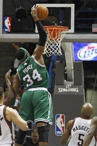 Paul Pierce y Kevin Garnett sentenciaron en Wisconsin ante los Milwaukee Bucks