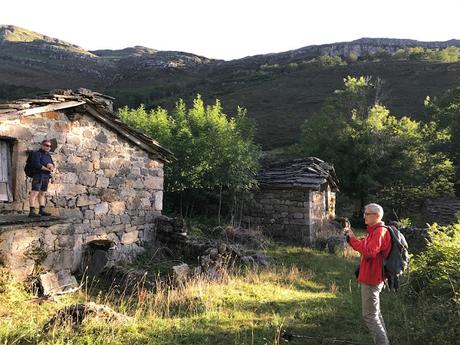 CASTRO VALNERA: VALLE DEL BERNACHO